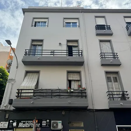 Padre Mariana Apartman *